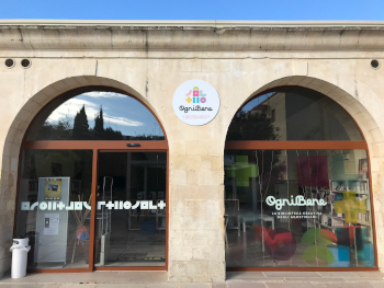 Ingresso della biblioteca Ogni Bene Lecce