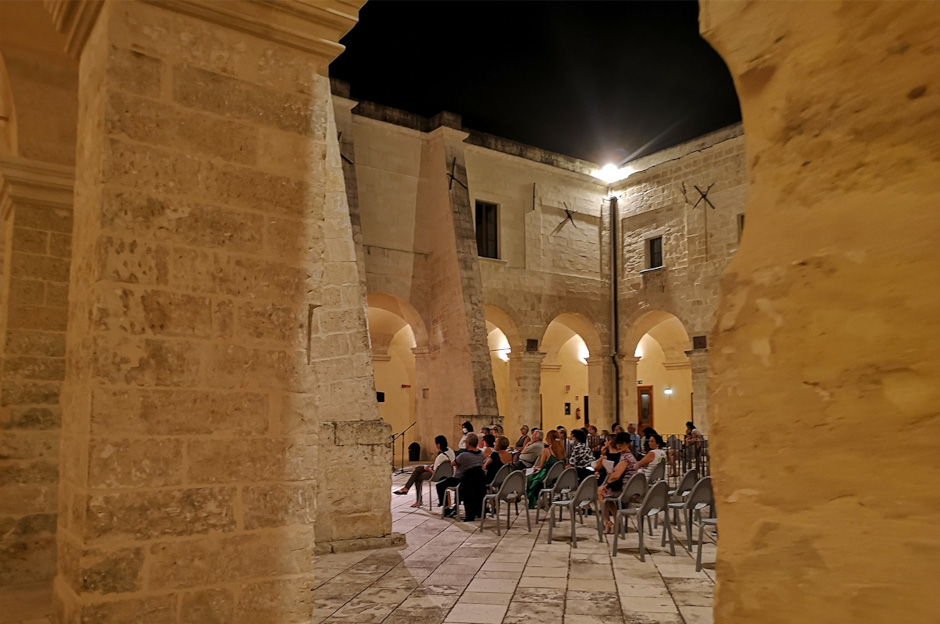 Cortile del convento degli Agostiniani